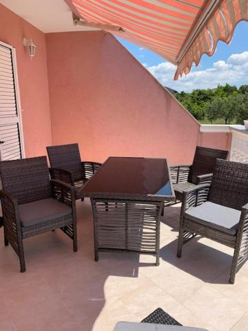Apartment Mirni Kutak Šibenik Eksteriør bilde